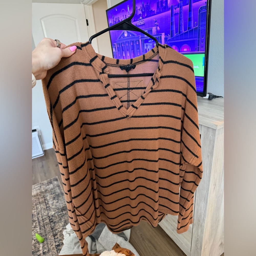 Blu Pepper Tan and Black Knit Top